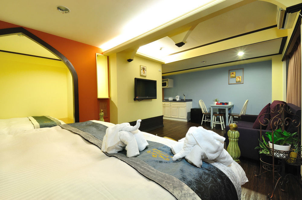 Elizabeth Hotel Taichung Extérieur photo